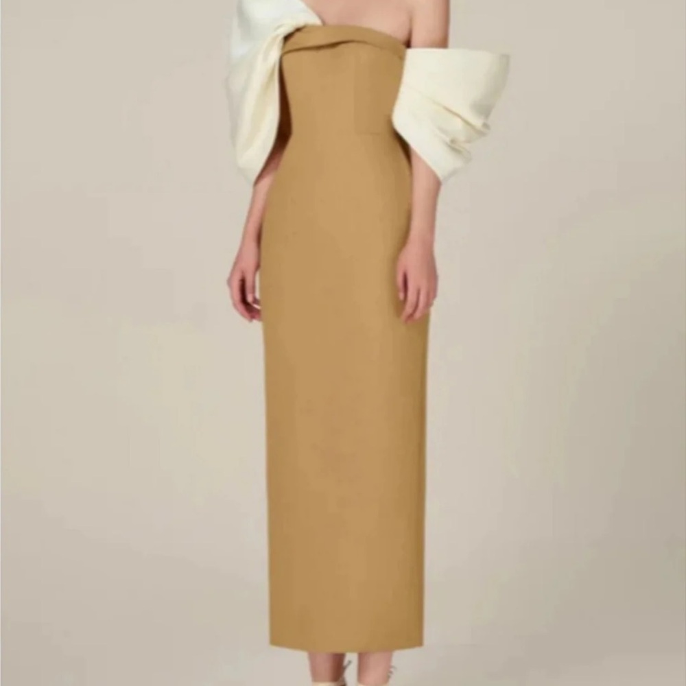 Tan and White Strapless Sheath Dress with Puff Sleeves